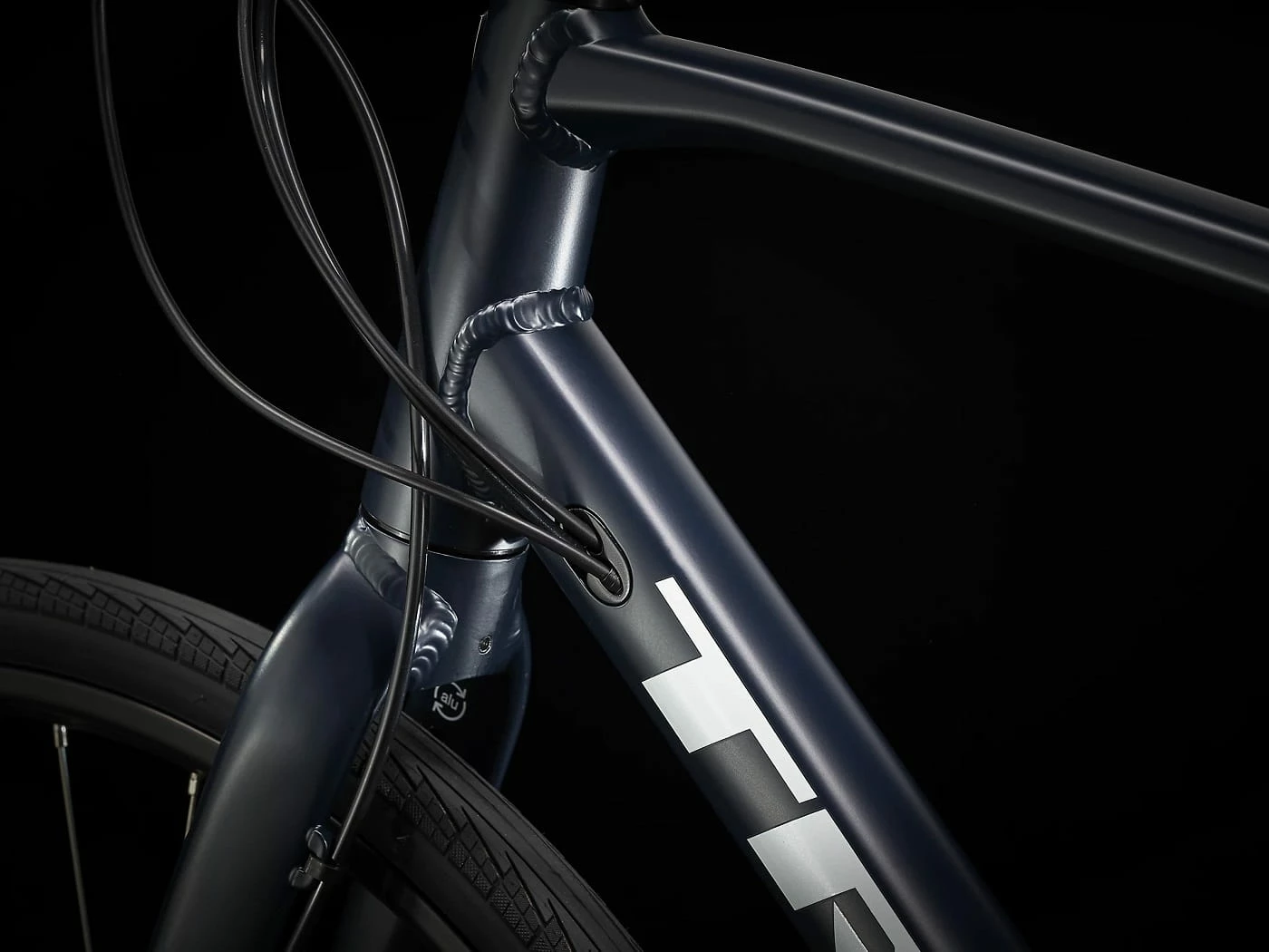 Trek FX 2 Disc Satin Nautical Navy 9 Trek FX 2 Disc Satin Nautical Navy – Image 7