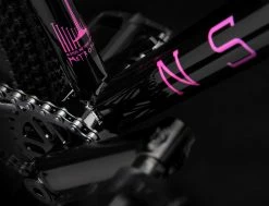 Ns-bikes Metropolis 3 - Dirtbike - Noir 7 Ns-bikes Metropolis 3 - Dirtbike - Noir -Promos Vélos Magasin Metro 3 3