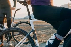 Cannondale SuperSix EVO Carbon Disc 105 Black Pearl 9 Cannondale SuperSix EVO Carbon Disc 105 Black Pearl -Promos Vélos Magasin SuperSix EVO In The Wild 1