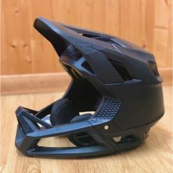 Casque Fox Proframe Matt Black -Promos Vélos Magasin casque fox proframe matt black