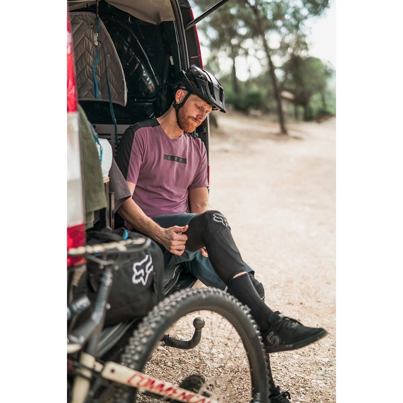 Genouillères Fox Enduro Pro Knee Guard 9 Genouillères Fox Enduro Pro Knee Guard – Image 7