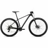 Orbea ONNA 29 50 Black (Gloss) - Silver (Matte) 1 Orbea ONNA 29 50 Black (Gloss) - Silver (Matte) -Promos Vélos Magasin orbea onna 50 black silver 1